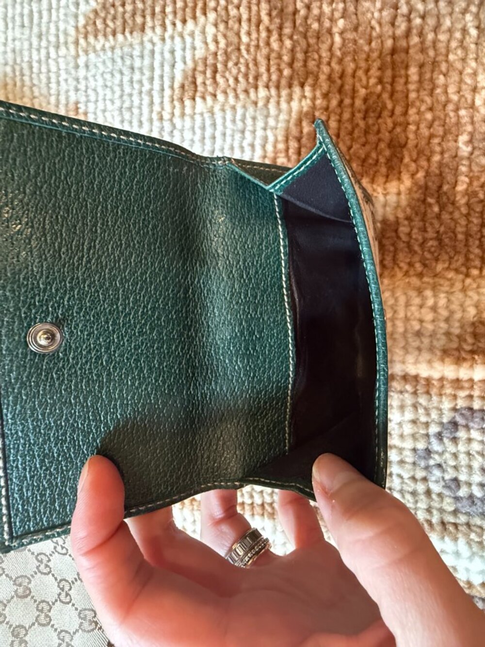 Vintage Gucci Brown/Beigh Monogrammed Canvas with Green Leather Piping Wallet - Picture 5 of 10